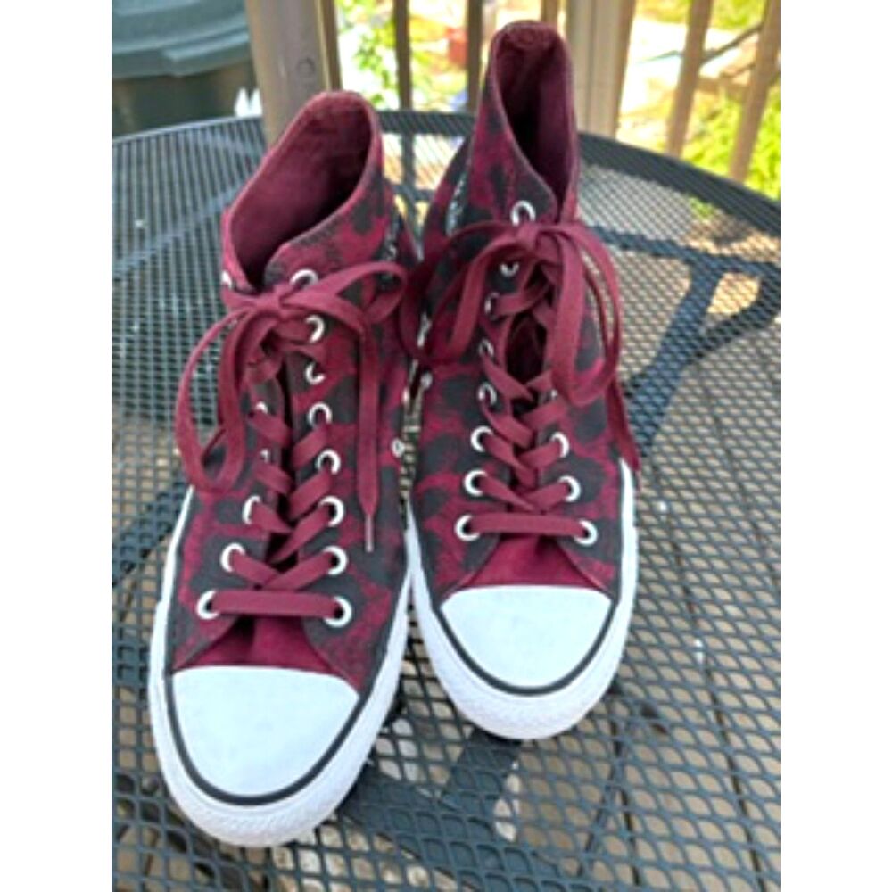 Converse Chuck Taylor Maroon and Black Leopard Print Sneakers Women's Size 10